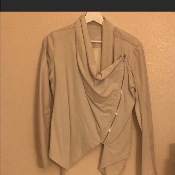 BLANK NYC Faux leather and fabric jacket asymmetrical - Picture 7 of 9